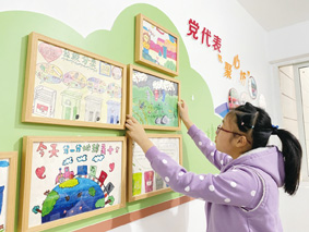 垃圾分类绘画上墙 “聚心坊”聚智聚力