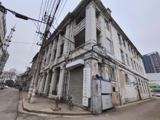 南京西站将迎新生，南京“太古里”却还是寂寥无声……